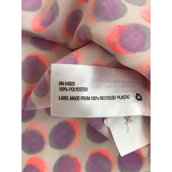 GAP Women’s Button Down Top    Medium - Picture 6 of 6